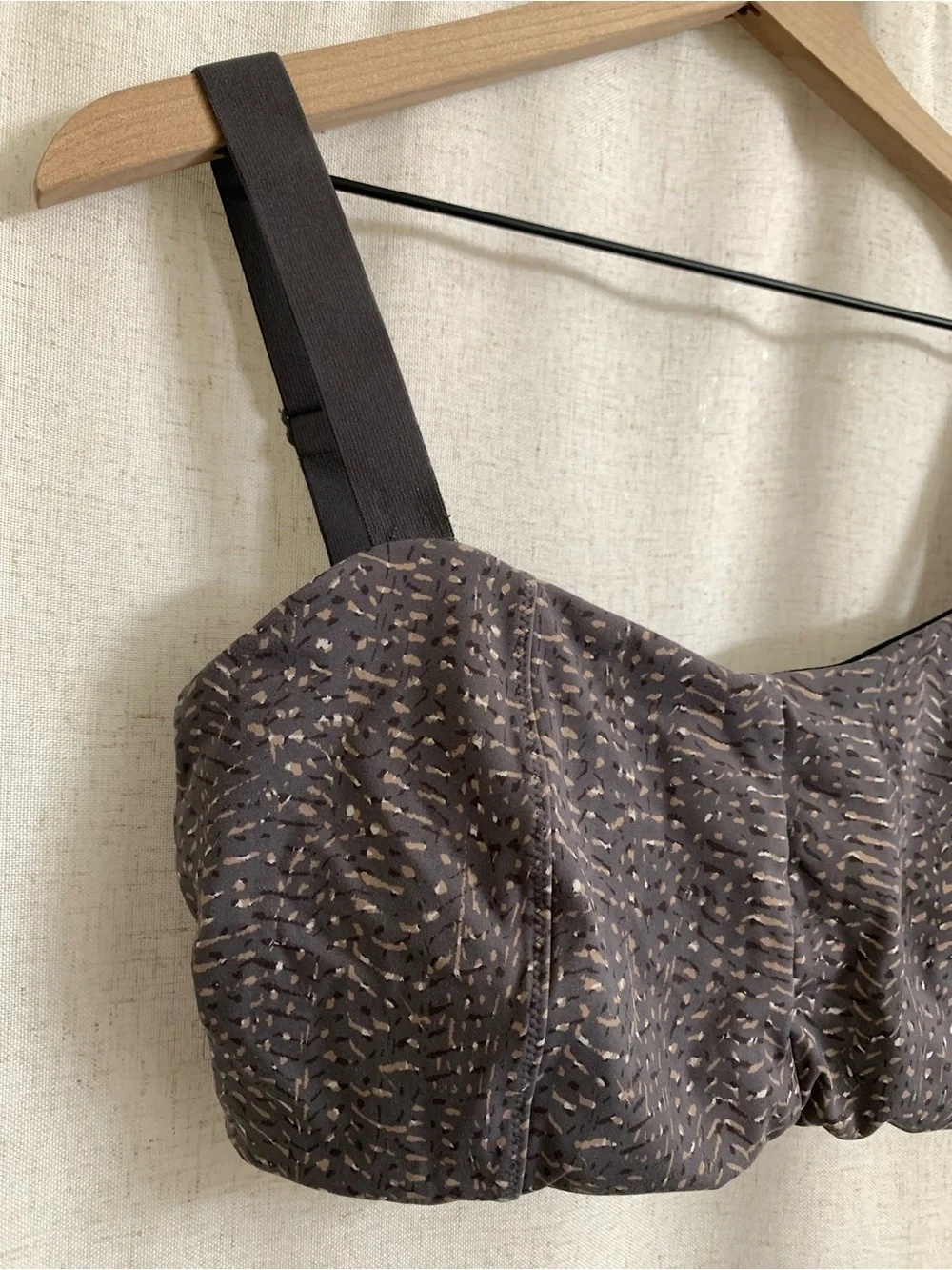 Varley Greenwood Umber Feather Gray Brown Patterned Bra Wide Straps No Wire L